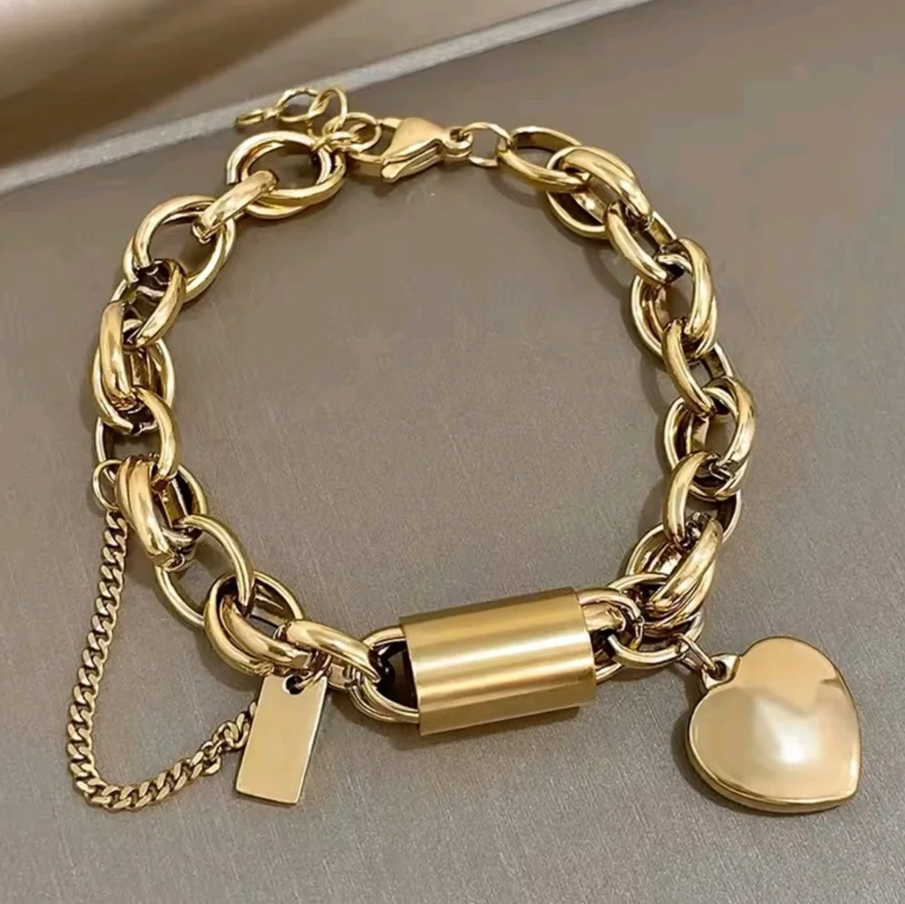 Gold Heart Charm Bracelet - Picture 3 of 6